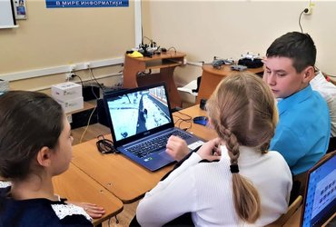 Более 650 приморских школьников поучаствовали в онлайн-сессии детского мобильного технопарка